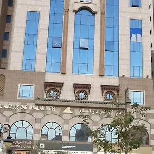 https://hotel-1114.medinahotel.net
